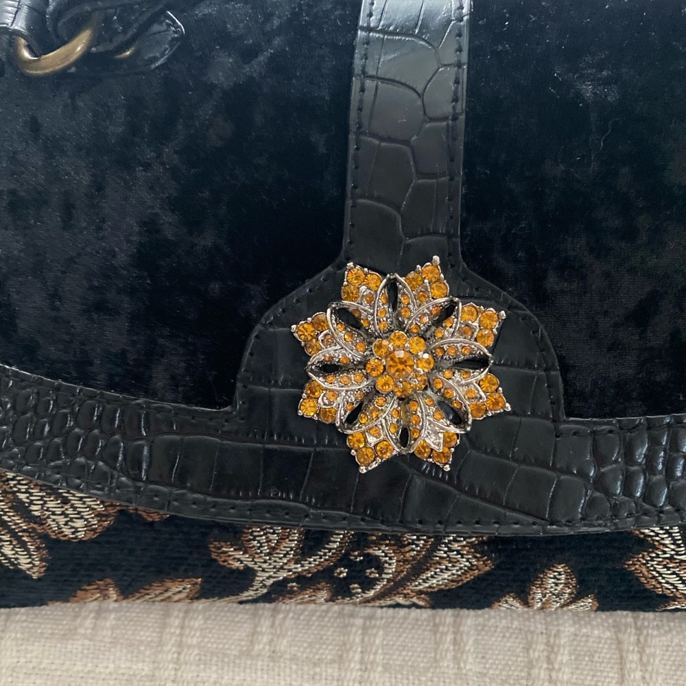 Vintage Marshall Field’s embroidered rhinestone purse. - Picture 2 of 10